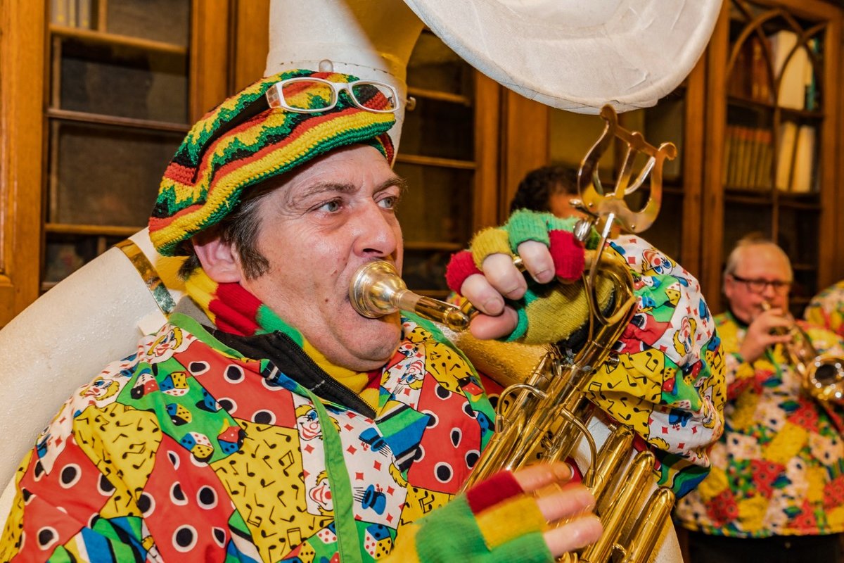 Carnavalsmuziek maken, een lokale traditie Tradities, gebruiken